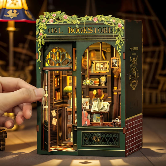 Ugeargeek Owl Book Nook
