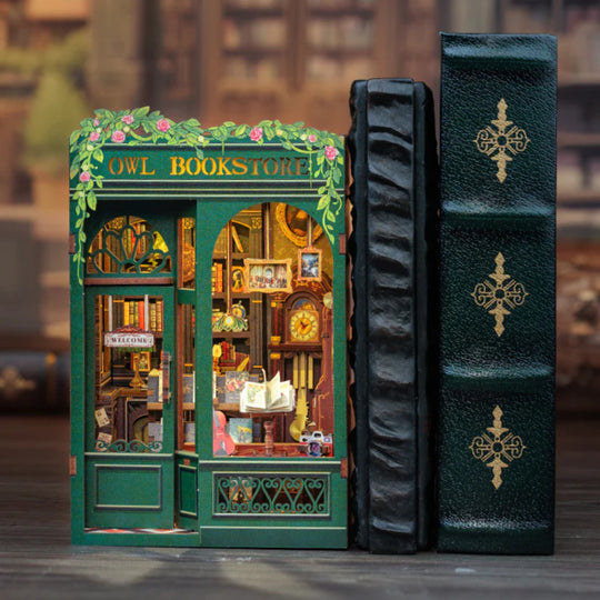 Ugeargeek Owl Book Nook