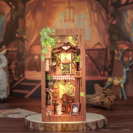 Ugeargeek Forest Squirrel Amusement Park Booknook