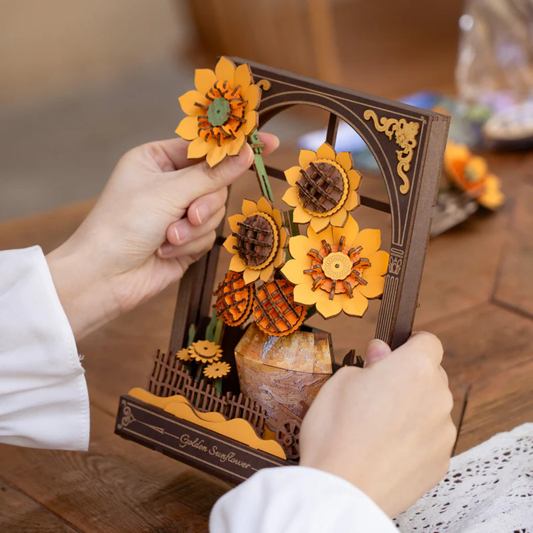 Ugeargeek Golden Sunflower Wall Art