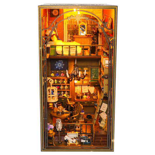 Rincón de libros de la casa mágica Mira Ugeargeek
