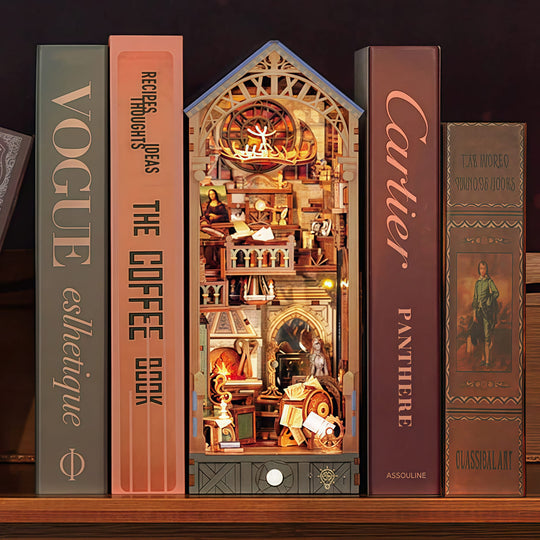 Ugeargeek Leonardo Da Vinci Book Nook
