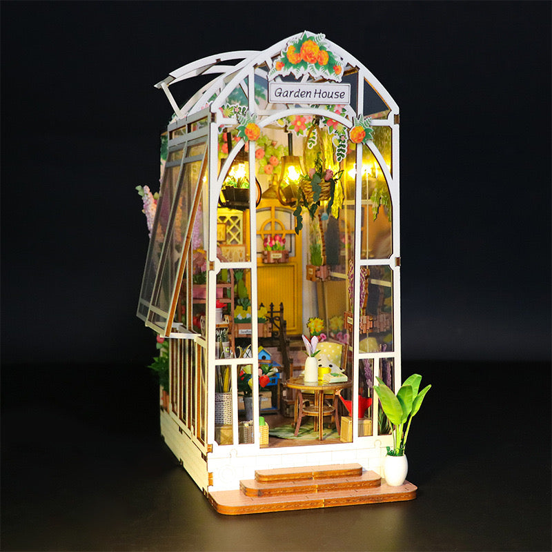 Villa con jardín Rincón de libros Ugeargeek