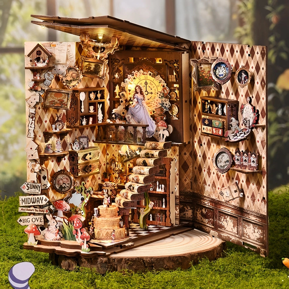 Ugeargeek Alice in Wonderland Book Nook Kit