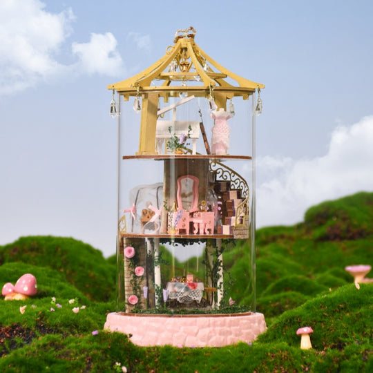 Ugeargeek Dream in a Jar Layered Miniature