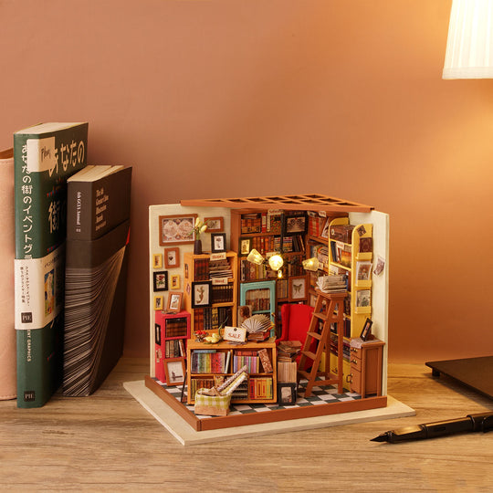 Sam's Study Library DIY Miniature House Kit DG102 Rolife