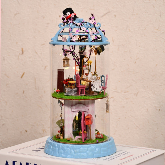Ugeargeek Dream in a Jar Layered Miniature