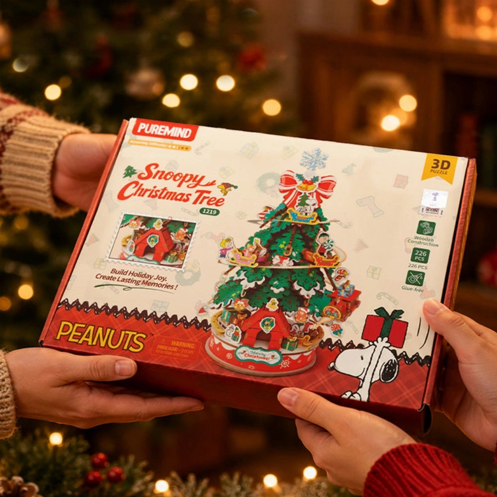 Snoopy Christmas Tree