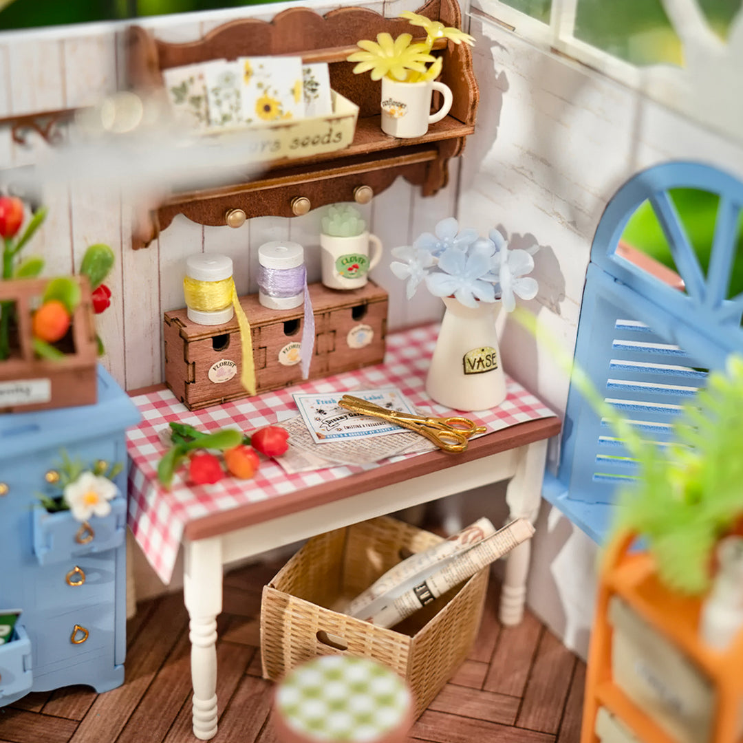 Dreamy Garden House DIY Miniature House Kit DG163 Rolife