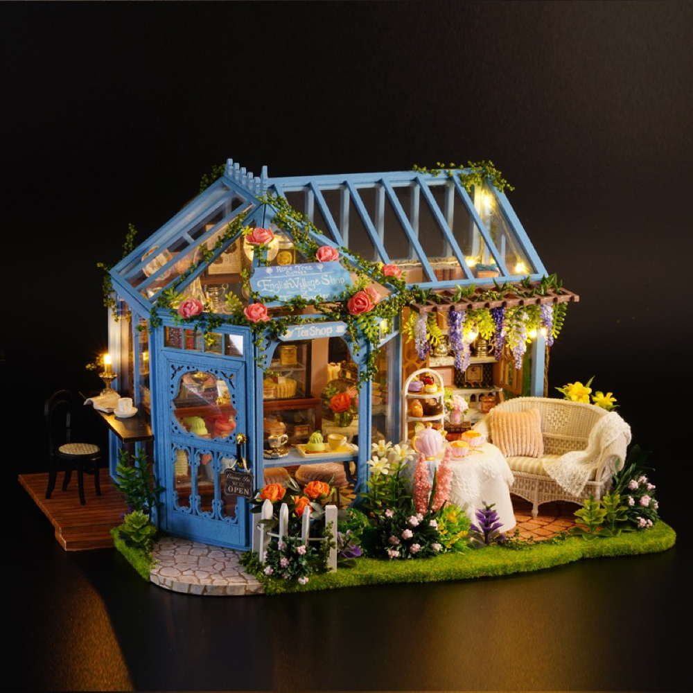 Rose-Blooming Yard DIY Miniature House