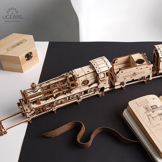 Hogwarts™ Express Train Model Kit Ugears