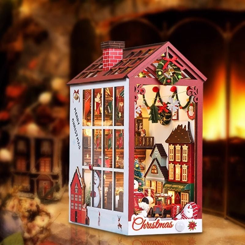 Ugeargeek Christmas Cottage Nook Book